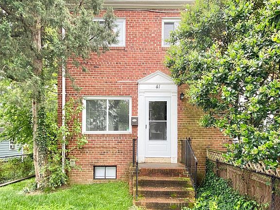 2nd image of 41 E Windsor Ave
