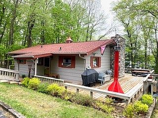 3rd image of 12272 Ewig Road N
