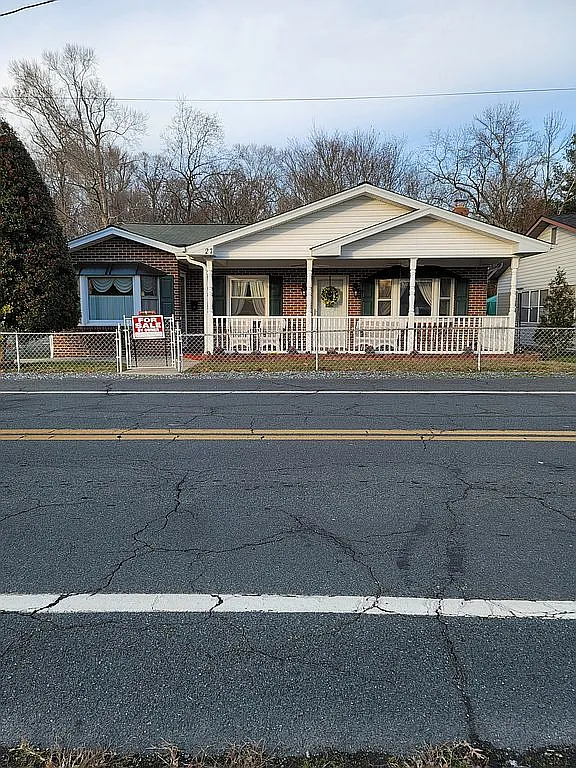 27 Glymont Rd photo 1