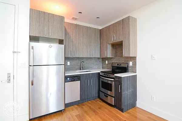 Rented by MySpaceNYC | media 15