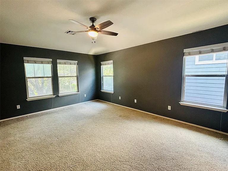 100 Crockett Rd — Photo 11