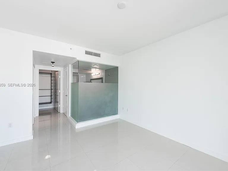 92 SW 3rd St #2812 — Photo 11