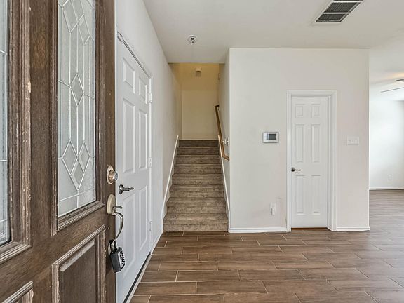 2nd image of 2757 Maybrook Hollow Ln