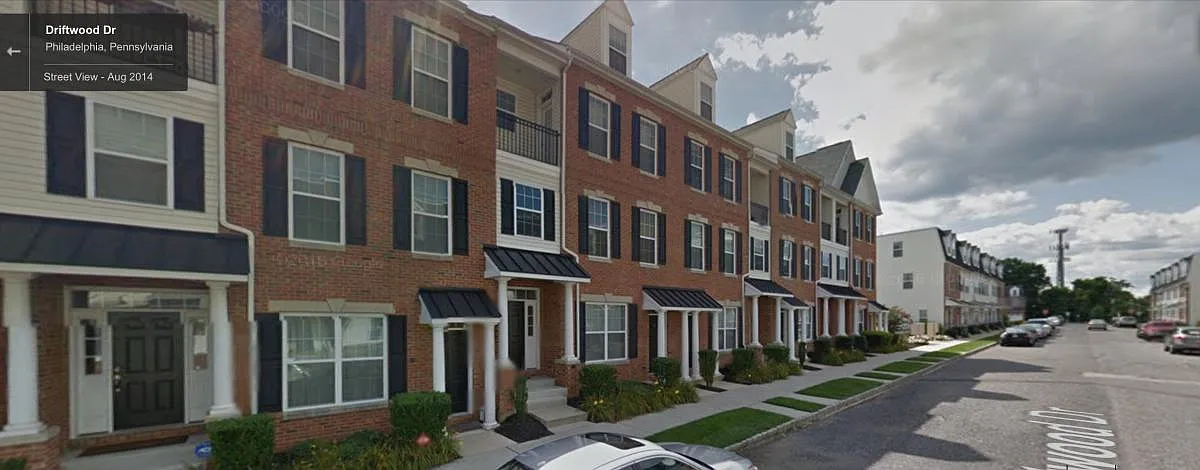 3 bed, 2.5 bath, 2299 sqft, $2,950 — Photo 2