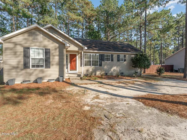 205 Pecan Lane, Aberdeen, NC 28315