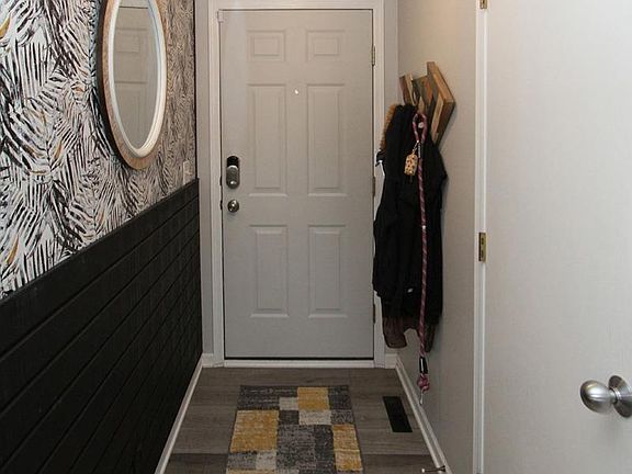 3rd image of 2100 Vavrina Ln