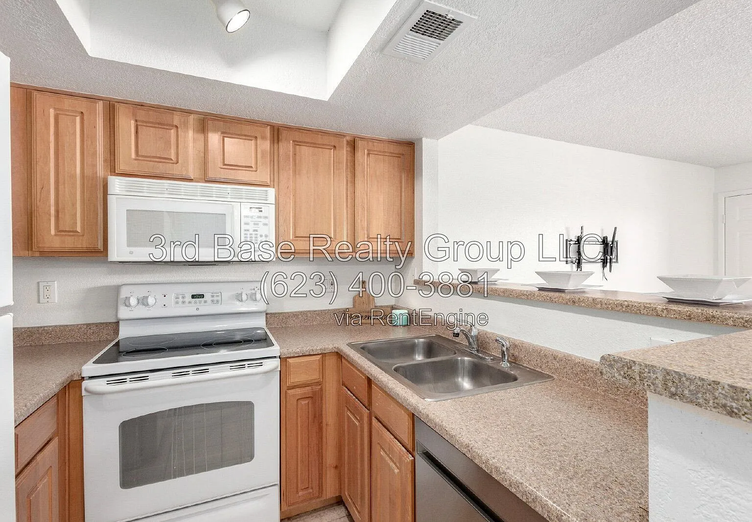 2 bed, 1.0 bath, 784 sqft, $975 — Photo 3