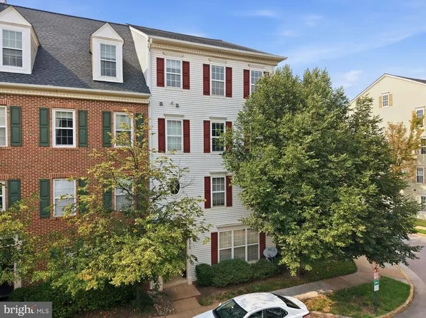 8068 Genea Way #50, Falls Church, VA 22042