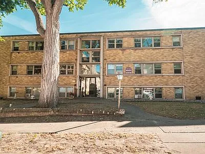 2111 2nd Ave S #201