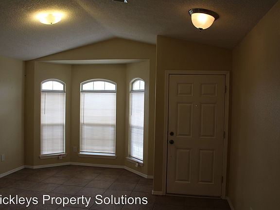 2nd image of 10204 Country Meadows Dr NW