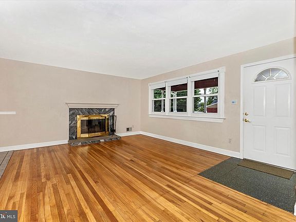 5th image of 12929 Valleywood Dr