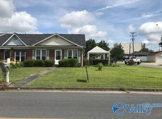 301 College St NW, Hartselle, AL 35640