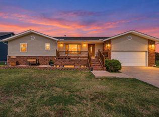 806 W Goldie St, Conway Springs, KS 67031
