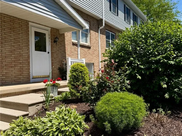 6437 Sterling Cir, Victor, NY 14564