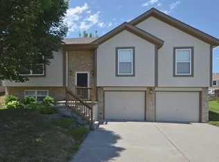 11128 N Lewis Ave, Kansas City, MO 64157