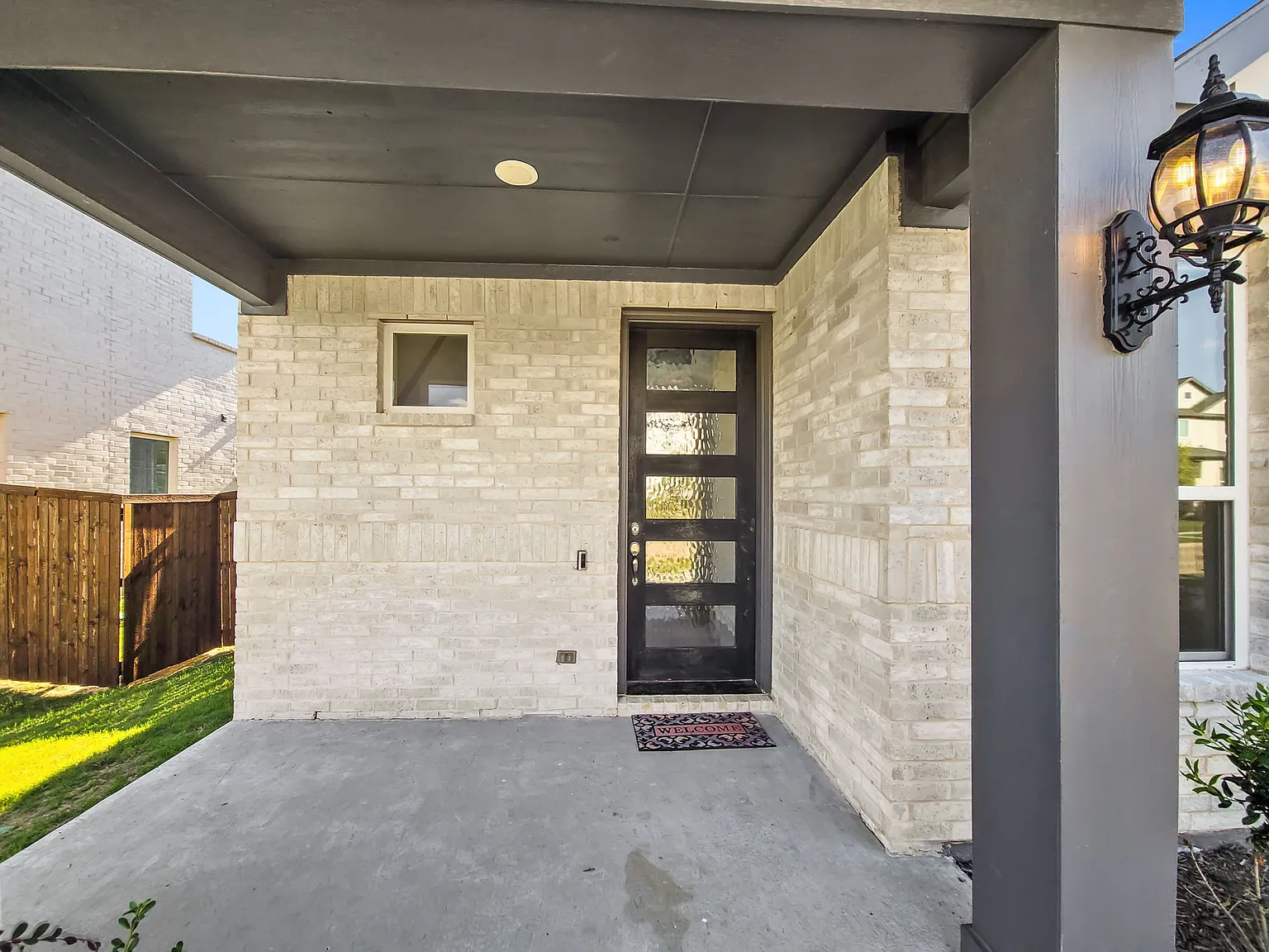 4 bed, 2.5 bath, 2171 sqft, $3,100 — Photo 4