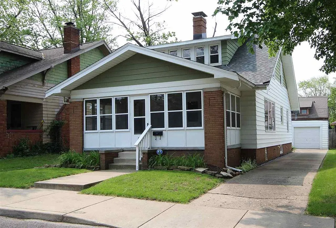 720 W Meadows Pl photo 1