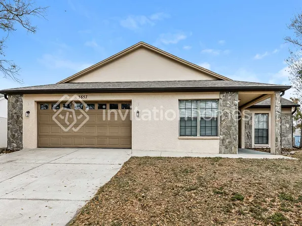 5657 25th Street Cir E, Bradenton, FL 34203