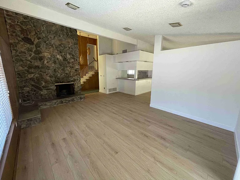 22236 San Miguel St — Photo 6