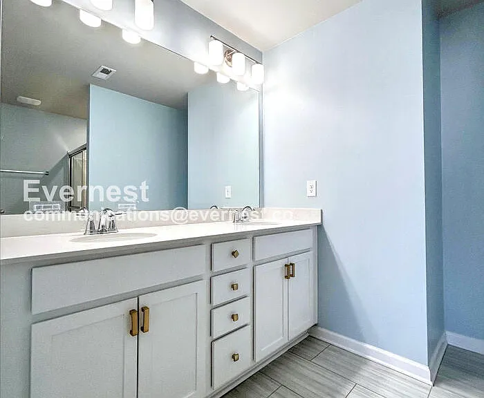 8037 Alderton Ln — Photo 5