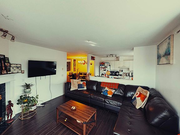 5th image of 45745 Princess Ave #205