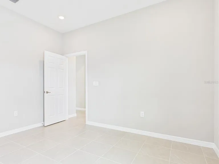 5717 SW 71st Ct — Photo 25