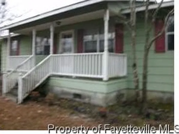 2429 Hayfield Rd, Wade, NC 28395