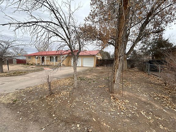 2nd image of 1125 Western Meadows Rd N