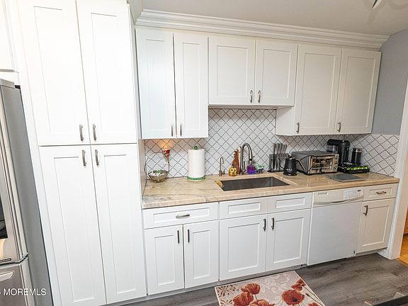 4th image of 276 Longwood Drive #27-6