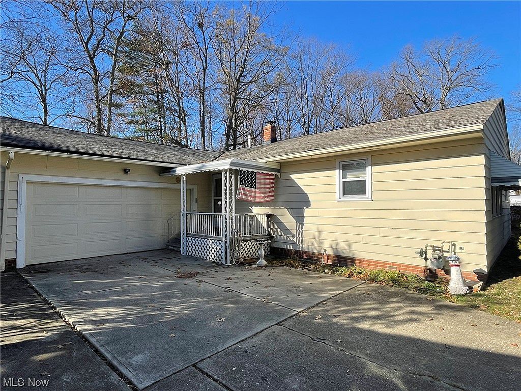 2524 Delaware St, Wickliffe, OH 44092 Zillow