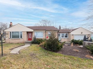 2914 S 76th St, West Allis, WI