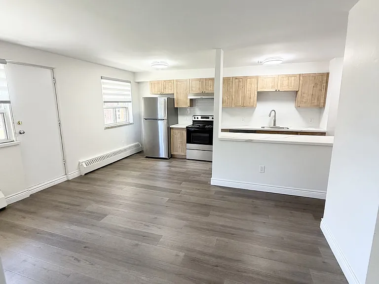 105 Winlane Dr #101 — Photo 2