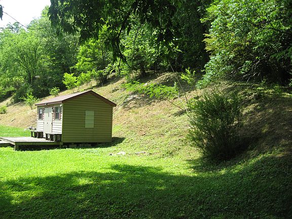 2nd image of 144 River Dr