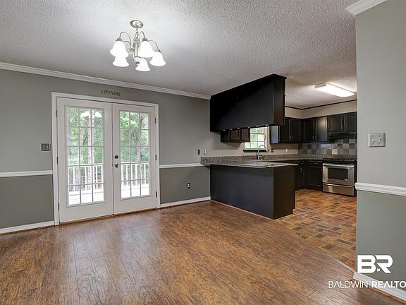 5th image of 492 Ridgewood Dr