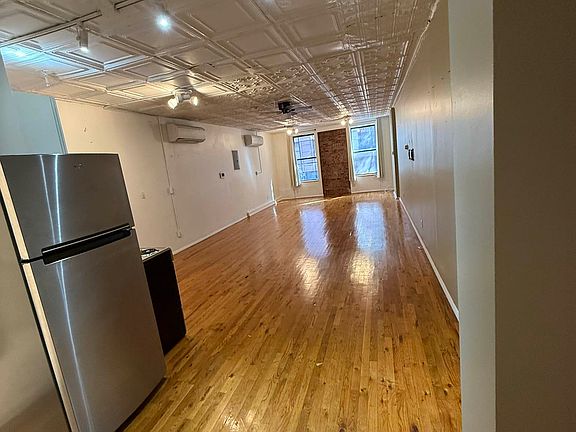 2nd image of 21 Orchard St #2A