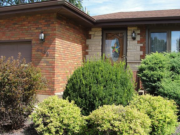3rd image of 3629 Briarwood Dr