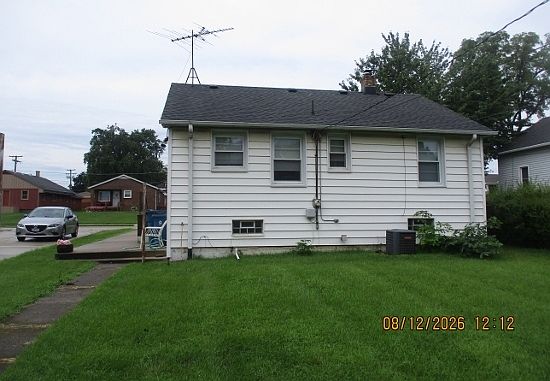 5th image of 1704 Cora St