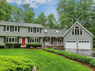 94 Cottonwood Dr, Dracut, MA 01826