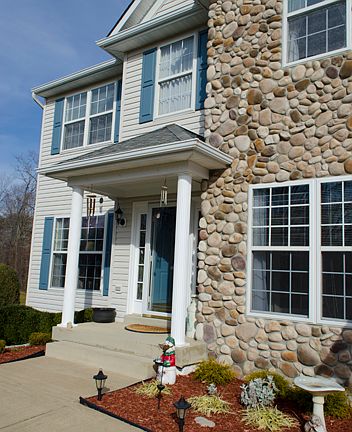 2nd image of 12 Vineyard Ct