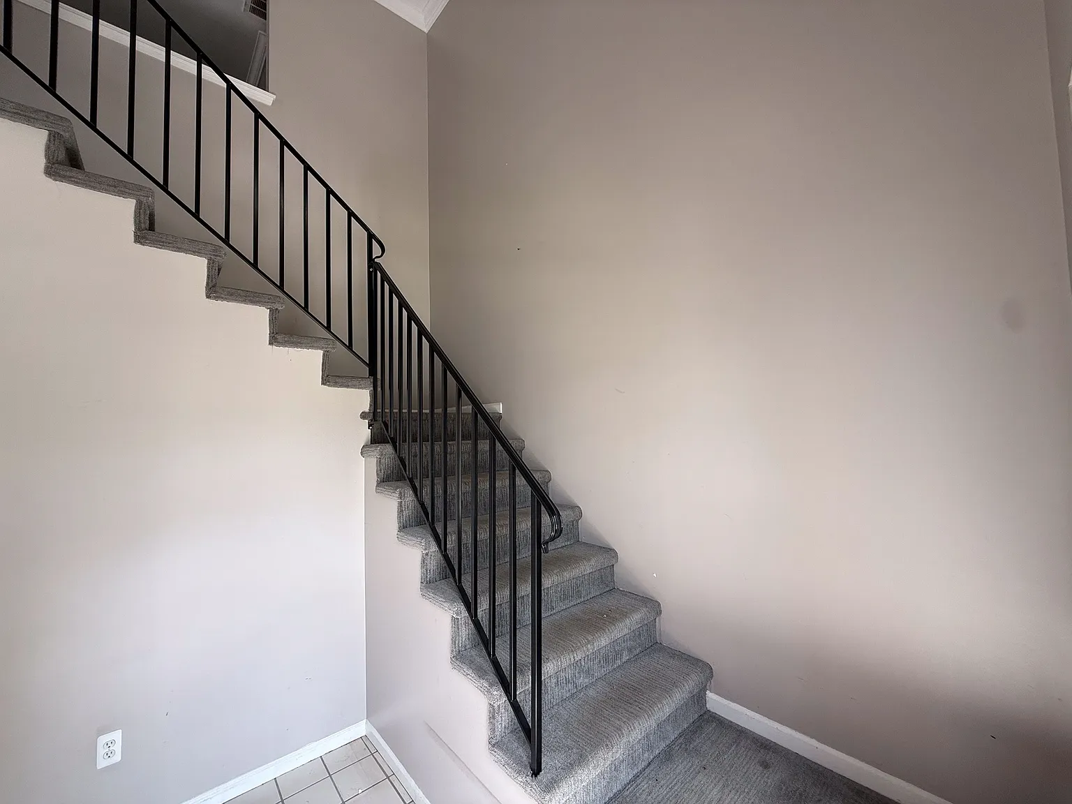 2 bed, 1400 sqft, $1,900 — Photo 3