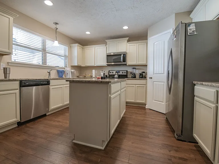4414 Sunday Silence Way — Photo 10