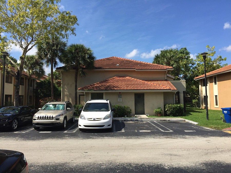 1st image of 3252 Coral Lake Ln