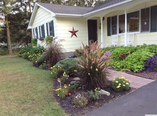 15 Gaffney Ln, Kinderhook, NY 12106