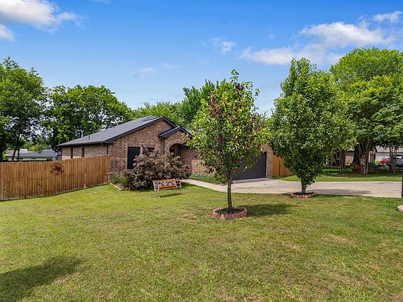 2nd image of 520 Stafford Dr