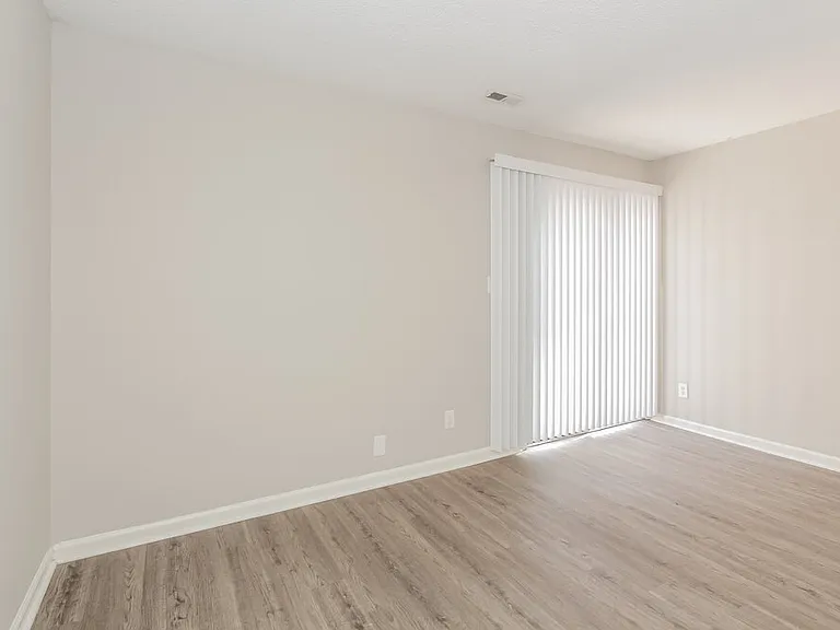 5128 Glenview Ct — Photo 11