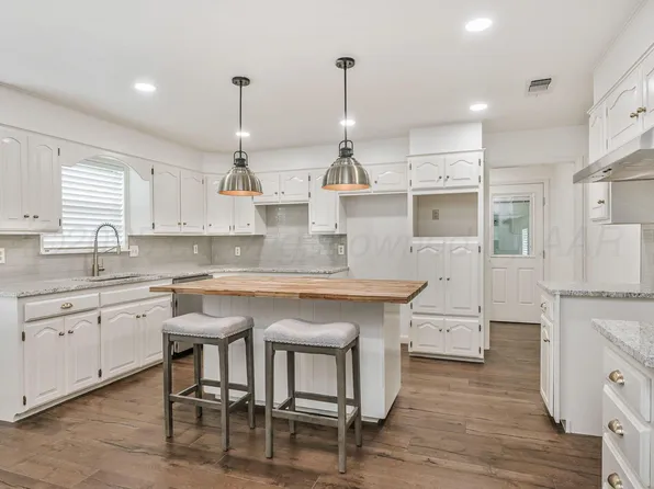 401 N Cedar St, McLean, TX 79057