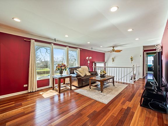 2nd image of 251 Hawthorne Dr