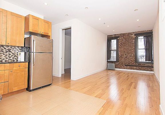 2nd image of 31-24 32nd St #4T