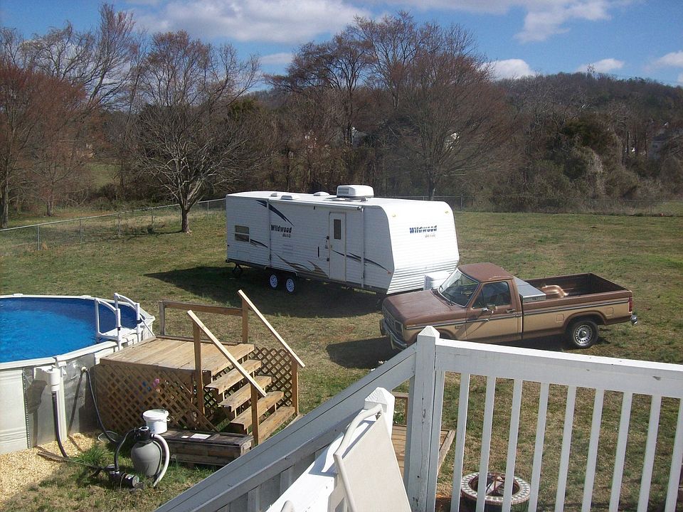 2nd image of 117 Manning Mill Rd