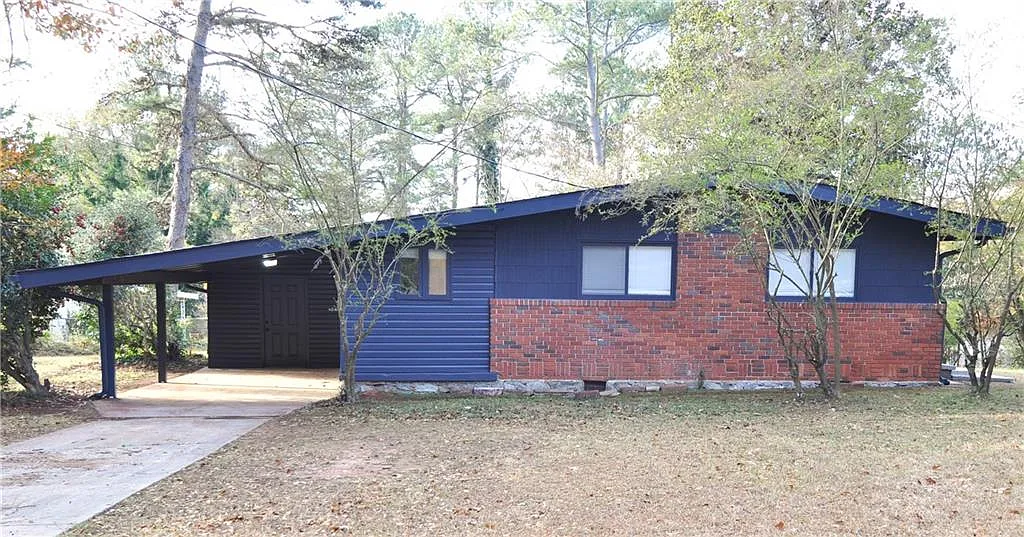 3 bed, 1.5 bath, 1306 sqft, $1,924 — Photo 1